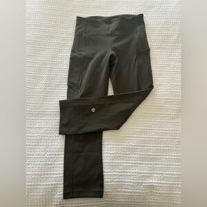 Olive cropped lululemon with pockets